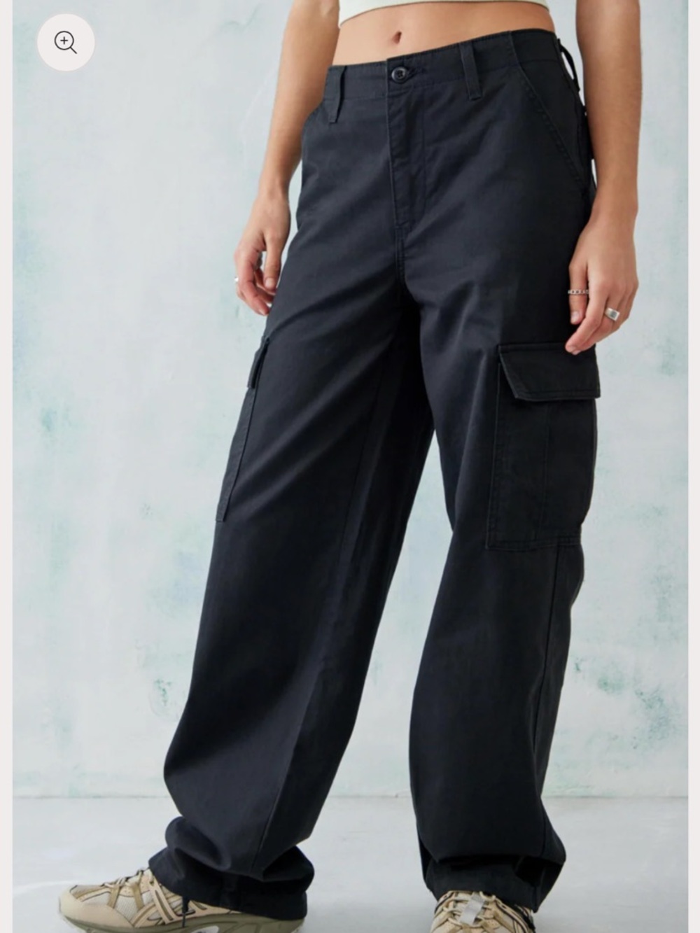 LEVI'S '94 Black Baggy Mid Rise Cargo Pants--NWT--32